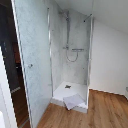 Guest house Robin Hood 3*